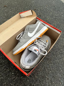 DUNK LOW CINZA LATEX