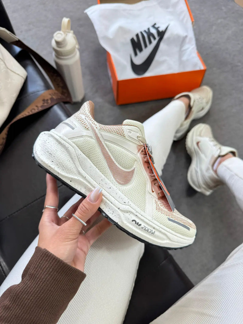 ZOOM PEGASUS 41 NUDE